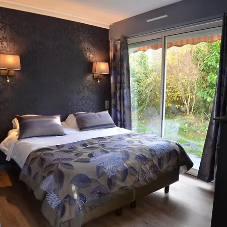 Hotel Augeval De Charme & 3*
