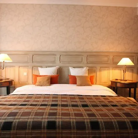 Hotel Augeval De Charme &