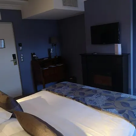 Augeval De Charme & Hotel 3*